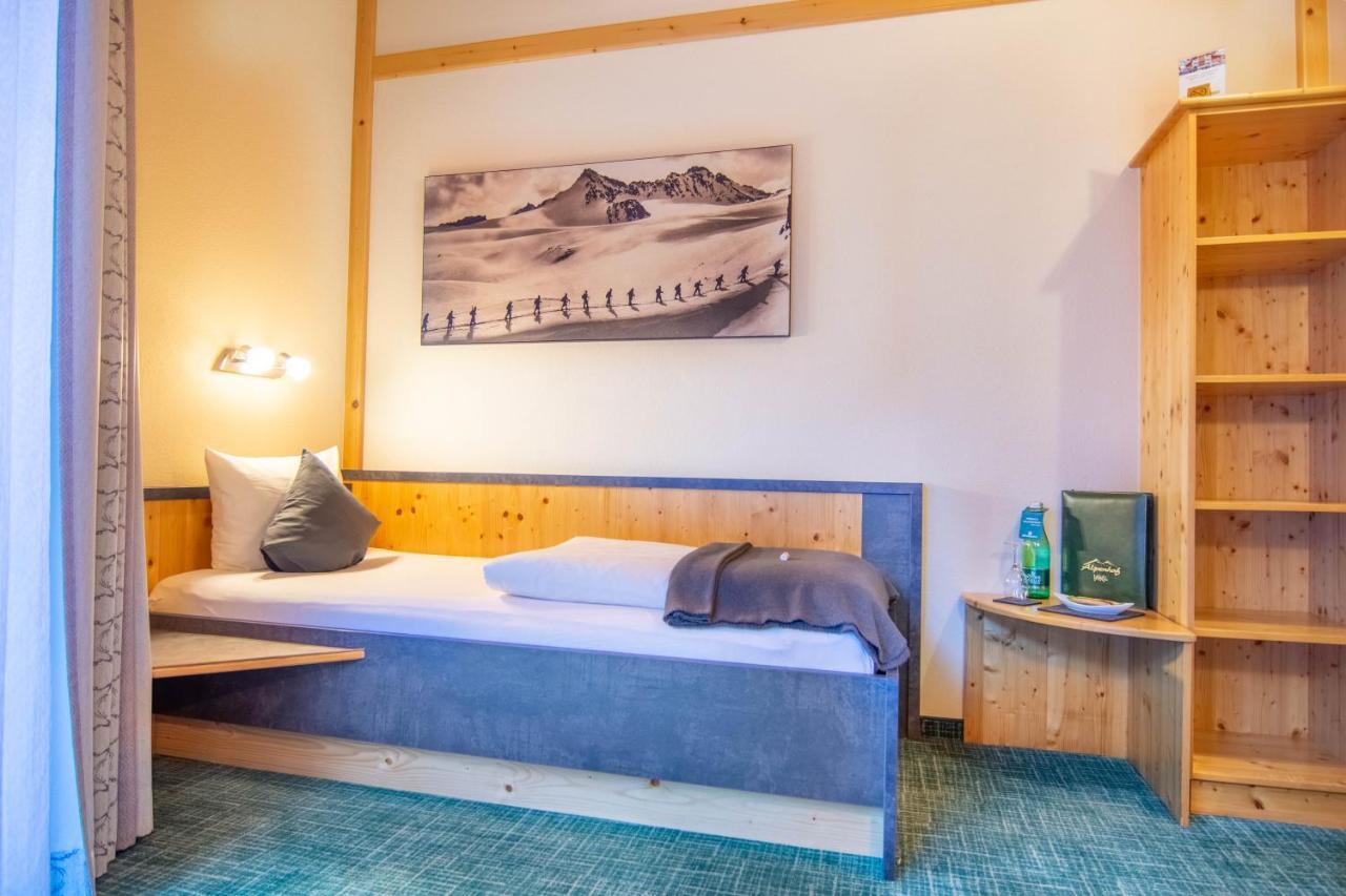 Hotel Garni Alpenhof Ischgl Eksteriør billede