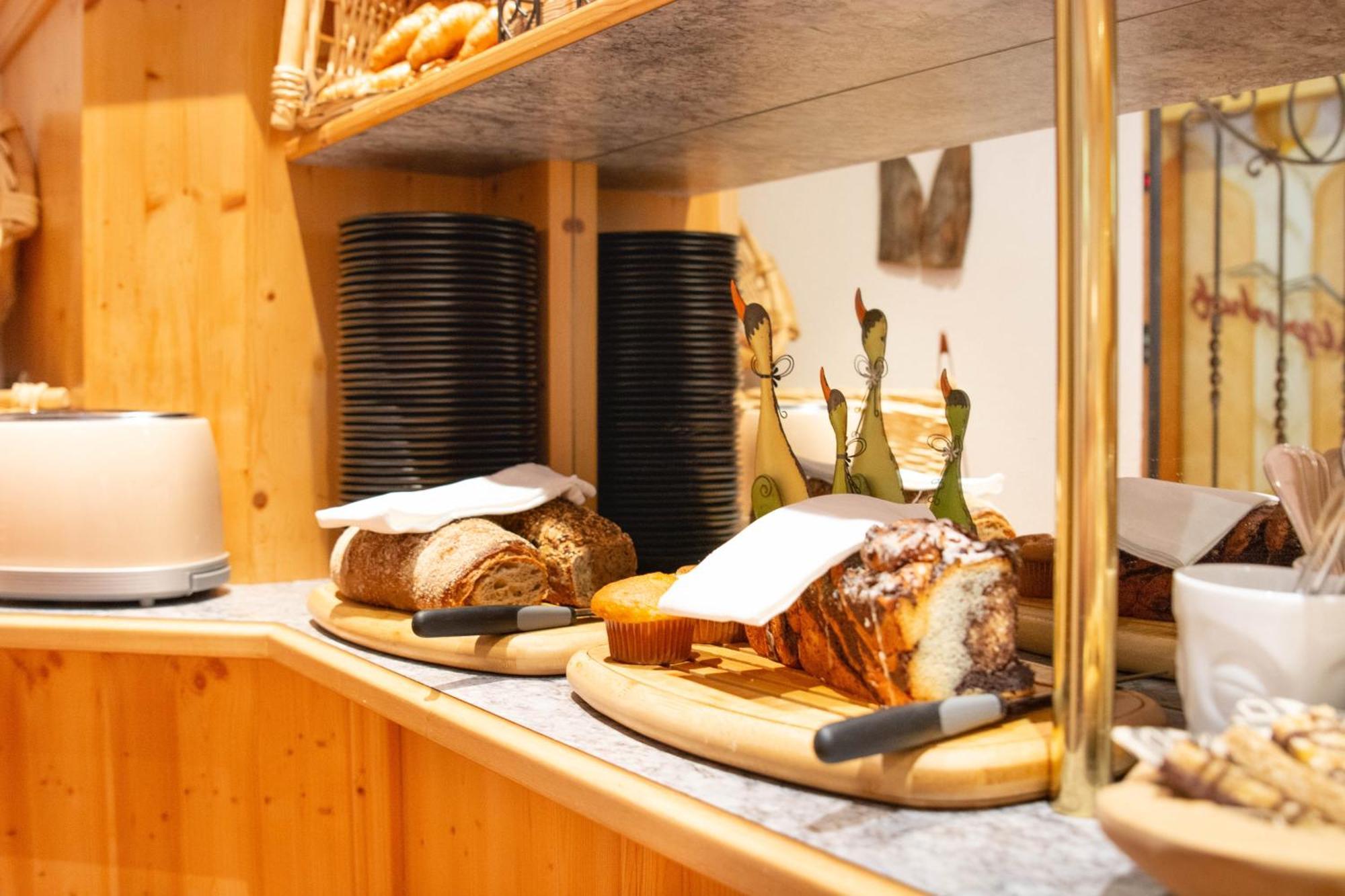 Hotel Garni Alpenhof Ischgl Eksteriør billede